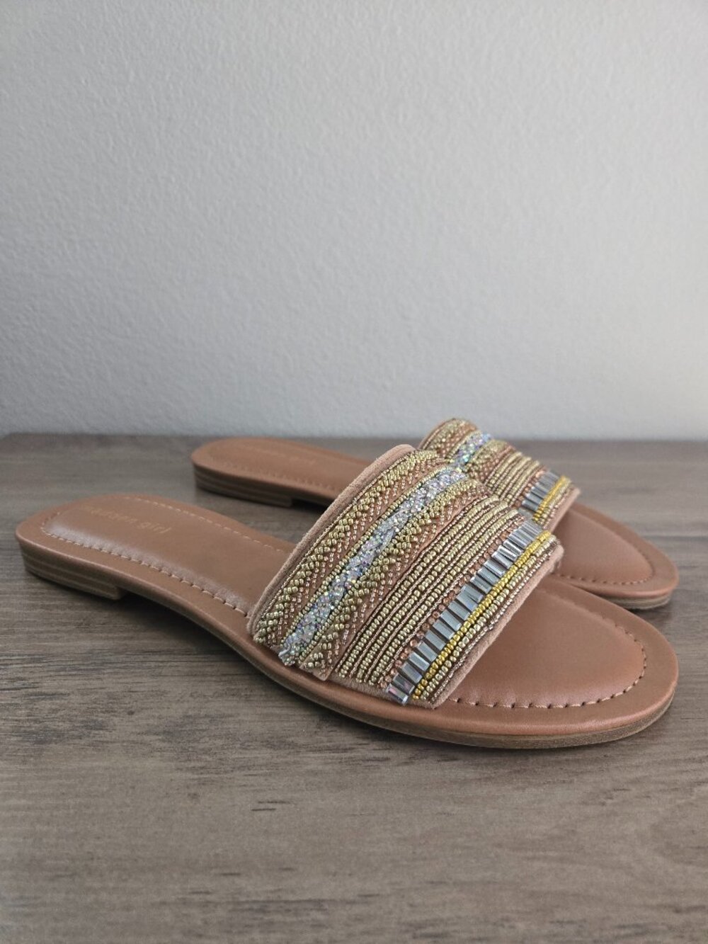 Madden Girl Friendship Embellished Beaded Slide Flat Sandals Size 9.5 DEFECT
